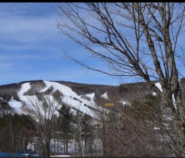 Condo Sur 2 Niveaux Avec Magnifique Vue Sur La Montagne Stoneham Kültér fotó