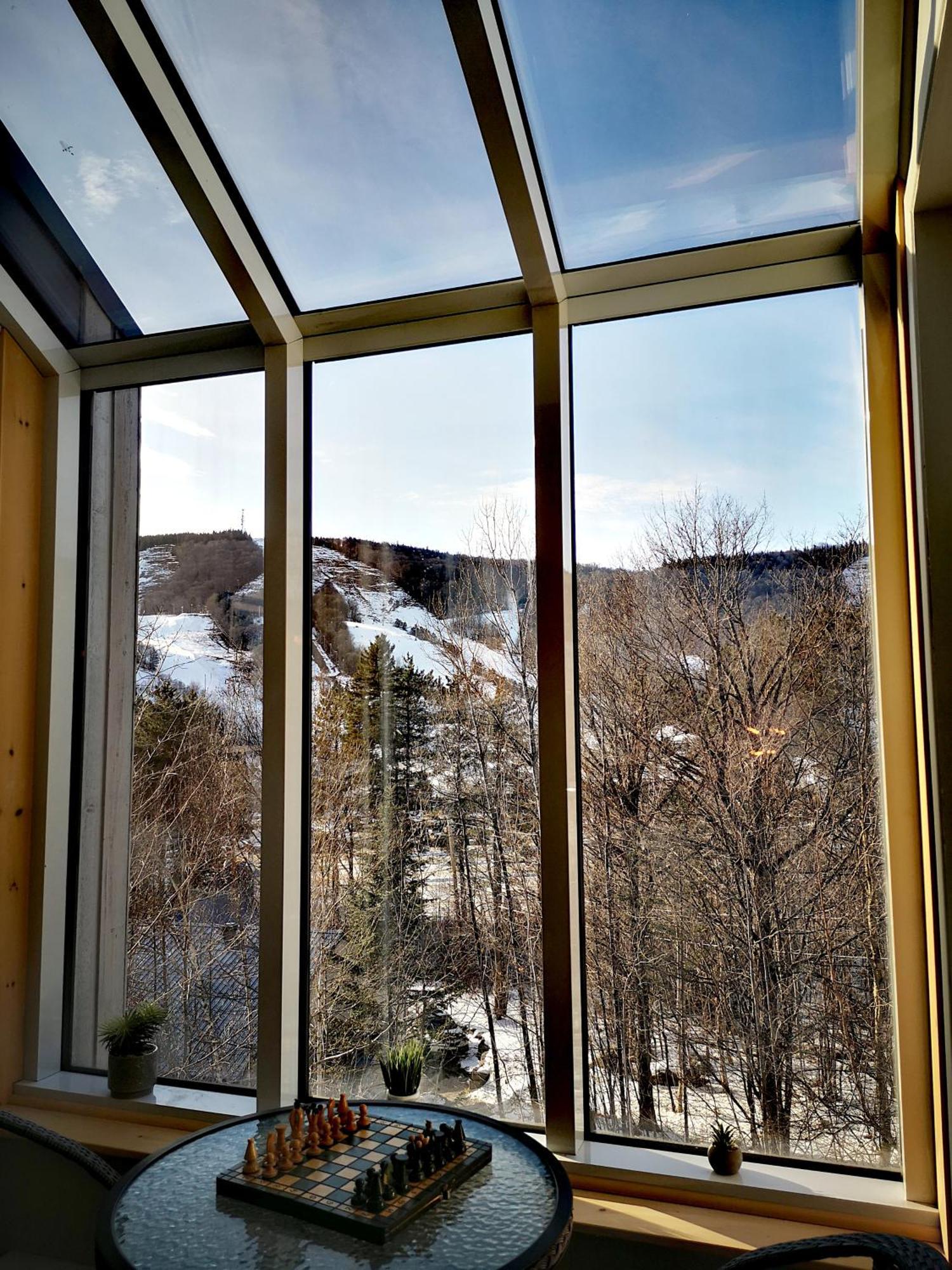 Condo Sur 2 Niveaux Avec Magnifique Vue Sur La Montagne Stoneham Kültér fotó