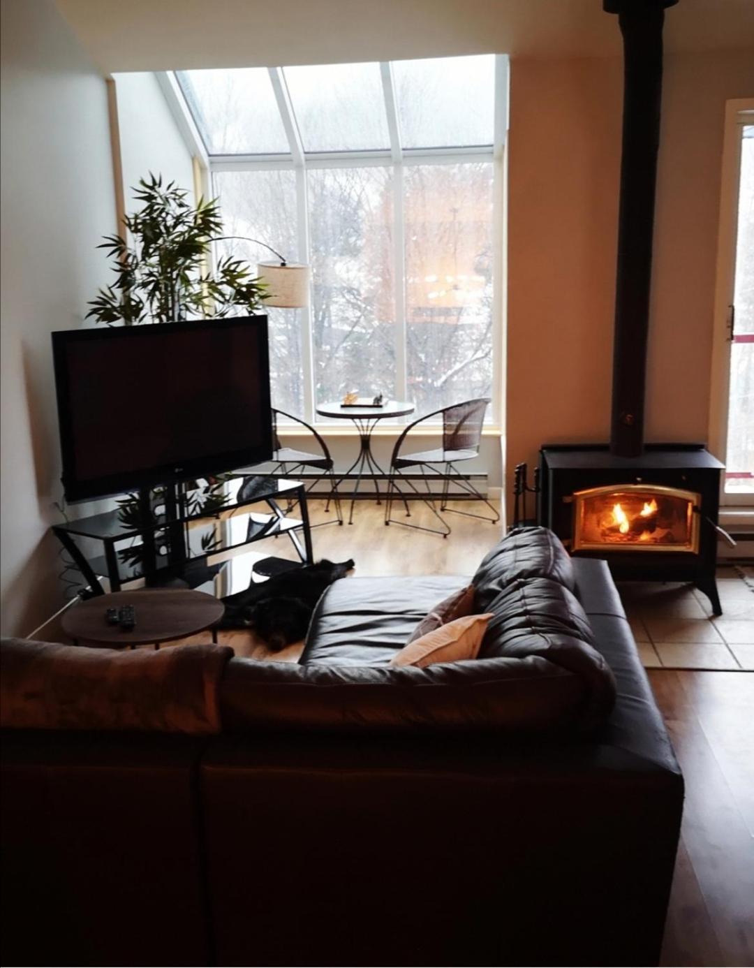 Condo Sur 2 Niveaux Avec Magnifique Vue Sur La Montagne Stoneham Kültér fotó